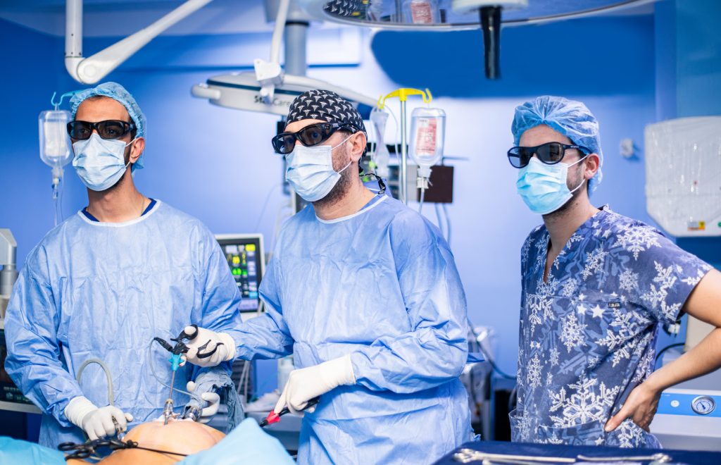 Bloc de chirurgie gynécologique 3D à la Clinique Naoufel à Constantine, Algérie, cœlioscopie pour pathologies utérines, ovariennes et pelviennes
